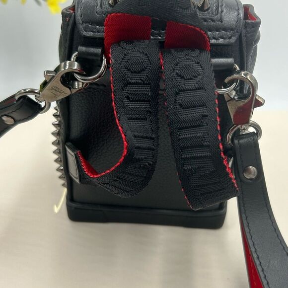 Christian Louboutin explorafunk key ring studded Crossbody bag made in Italy - Picture 6 of 16